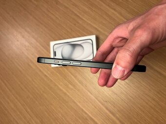 Apple iPhone 15 128GB - 6