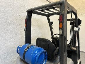 Vysokozdvižný vozík Nissan s nosností 1500 kg (LPG) Prodano - 6