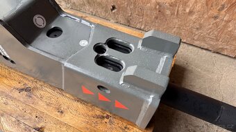 Hydraulické bourací kladivo na bagr Kinshofer SQ 520 - 6