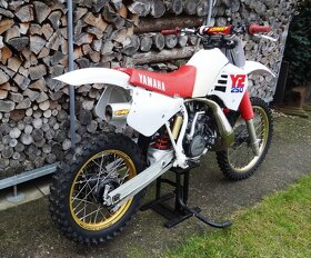 YAMAHA YZ 250 - 6