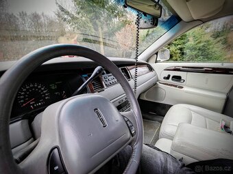 LINCOLN TOWN CAR 4,6 V8 - 6