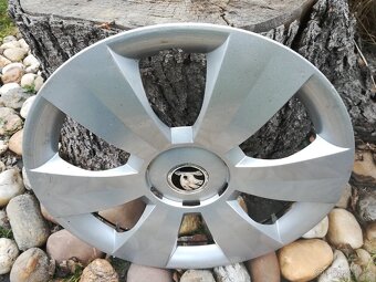 ORIG. POKLICE Škoda 15", 1 KS, ORIG. ČÍSLO 6V0601147C MHB - 6