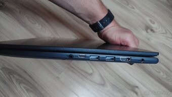 ASUS Vivobook 15 Intel i7, 16GB RAM, 512GB - 6