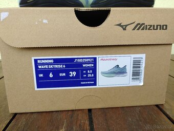 Dámské běžecké boty Mizuno Wave Skyrise 6 (EU 39), nové - 6