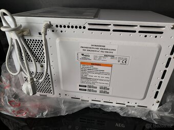 Mikrovlnná trouba Whirlpool AVM 542 - 6