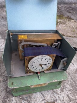 Staré mechanické píchací hodiny - 6