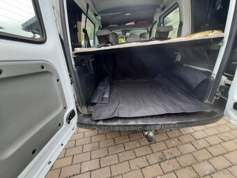 Renault Kangoo 1.5 dCi (48 kW), r.v. 2005 – 5 míst - 6