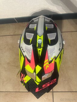 LS2 Helma - 6