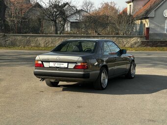 Mercedes-Benz 300CE W124 - 6