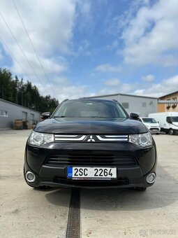 Outlander Intense 2.2Di-D, 4WD, manual, 7 mist - 6