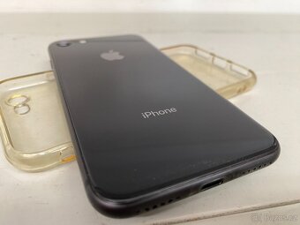 Apple iPhone 8 64GB - 6