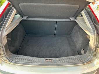 Ford focus 1.6 - 6
