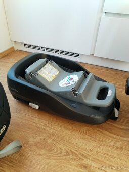 Autosedačka Maxi Cosi Pebble a Pearl se základnou - 6