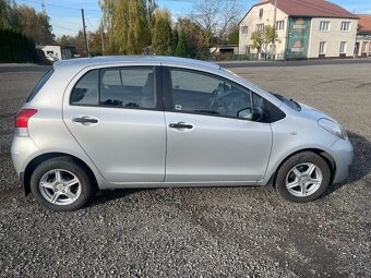 Toyota yaris - 6