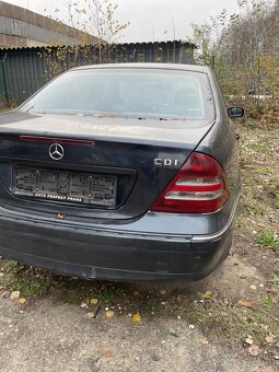 Mercedes Benz w203 2.0d 2003 sedan - 6
