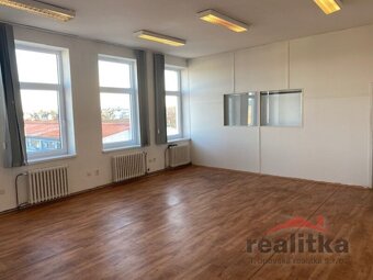 Pronájem kancelářských prostor 20m2 , Palhanecká, Opava - Ja - 6
