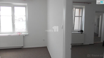 pronájem rekonstruovaného 2+1 80 m2 v Mariánských Horách - 6