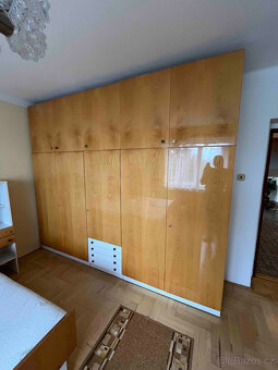 Postel, skříně, toaletní stolek - 6
