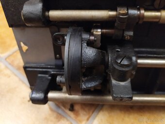 Šicí stroj Minerva - 6