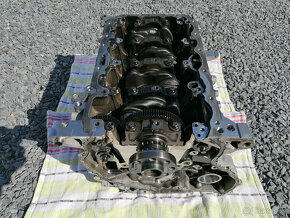 BMW 2,0D B47 blok motoru - 6