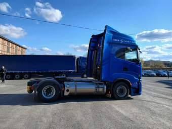 Tahač návěsů Iveco S-WAY NP Euro 6 Palivo LNG - 6