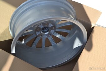 4ks NOVÉ orig.alu disky R18 Škoda Octavia III 2013-2020 - 6