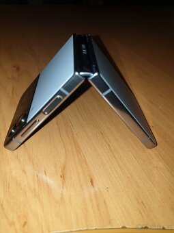 Samsung Galaxy Z FLIP 4 - 6