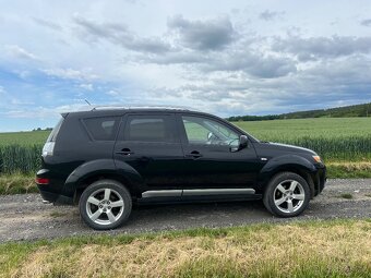 Mitsubishi Outlander - 6