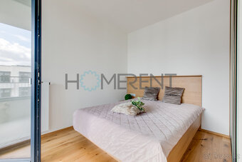 Pronájem moderně zařízeného bytu 1+kk (34,2 m²) s parkováním - 6