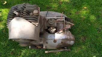 Motor ČZ skútr prase 175 450 - 03 - 6