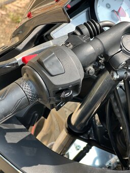 Yamaha yzf r 125 - 6