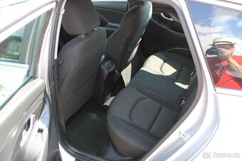 Hyundai i30 1,6CRDi 85KW, STYLE, ZÁRUKA, DPH, r.v. 2020 - 6
