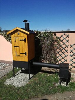 Topeniště a podstavec k dřevěné udírně - 6