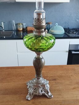 STAROŽITNÁ PETROLEJKA VE STYLU HISTORISMU(DRUHÉ ROKOKO),1900 - 6