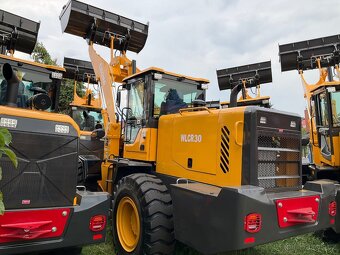 Kloubový nakladač CR20 crona, 5500 kg, kolový nakladač - 6
