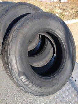 Pneumatiky MICHELIN 315/70R22.5 - NOVÉ - 2 přední vodící - 6