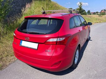 Hyundai i30 combi 1,4 nové v ČR, servis. knížka - 6