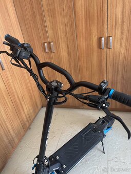 Prodám elektrokoloběžku Bluetouch BT2000 téměř nová - 6