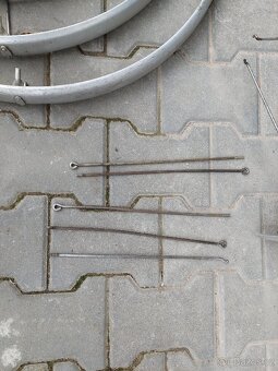 Favorit padesátá léta blatníky stare historicke kolo - 6