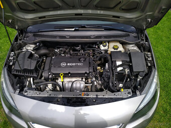 Opel Astra Notchback 1.6 (2017) - 6