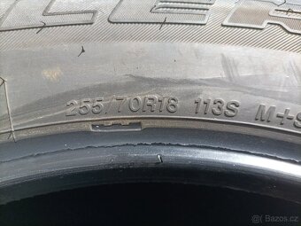 Prodám pneu 235/70r18 - 6