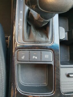 Kia Sorento XL-2012, 2,2CRDi / AT AWD - 6