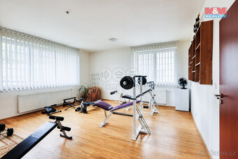 Prodej výrobního objektu, 1048 m², Králův Dvůr, ul. Tovární - 6