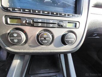 Golf 5 2.0tdi 103kW 6q manuál - 6