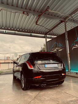 Lancia Delta 1.6 JTD – spolehlivá, úsporná, připravená jezdi - 6