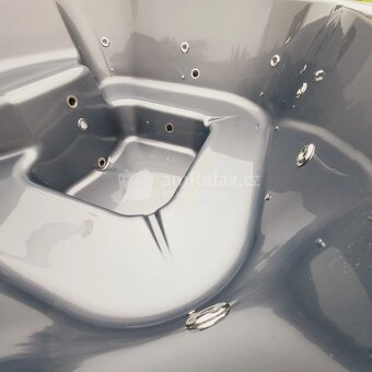 Koupací sud s hydromasážním a aeromasážním systémem - 6