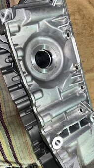 Horní olejová vana BMW N63B44 - 6