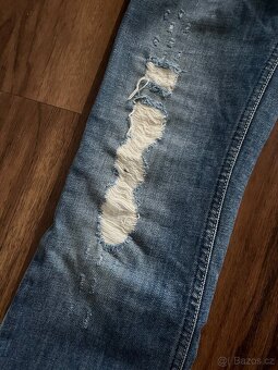 Modré džíny s prošoupáním Diesel - 6