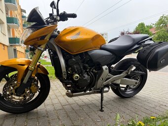 Honda hornet 600 TOP STAV 16xxx KM - 6