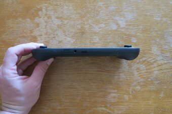 Herní konzole Retroid Pocket 5 + pouzdro - 6